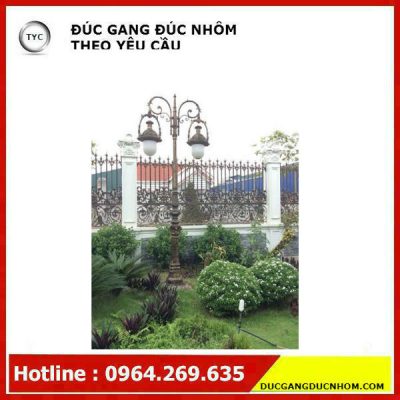 Cột đèn sư tử