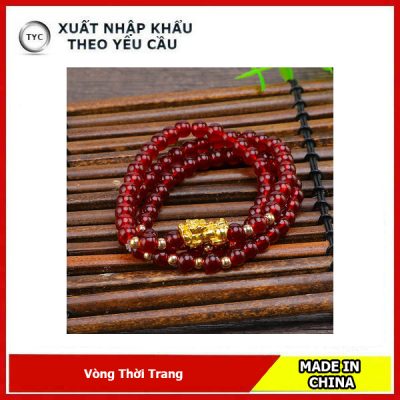 Vòng thời trang màu đỏ