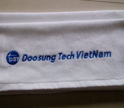 Khăn thêu logo Doosung Tech