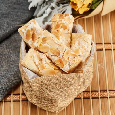 Vần điệu Bồ Đào Nha 150g * 2 Quả mơ Nuts Tháp thông Bánh quy Tràm Bánh ngọt Trái tim Đồ ăn nhẹ Bữa sáng Trà chiều Bông tuyết