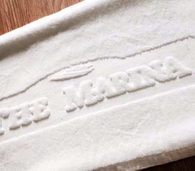 Khăn tay logo dệt