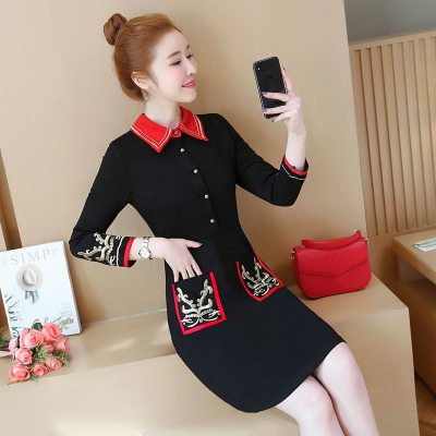 Cộng với size váy chị em mập mạp giảm tuổi che bụng đã mỏng 2019 mùa thu mới thêu cổ áo POLO.