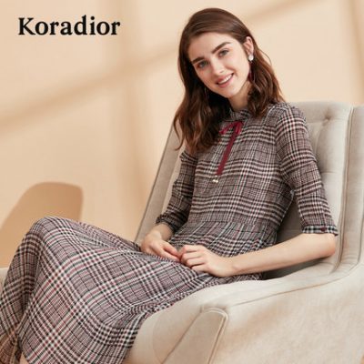 Colette Fine Check Dress 2019 Mùa thu mới của phụ nữ Áo kẻ sọc Pháp cao eo cao Váy mỏng
