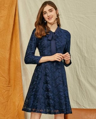 Colletir 2019 Phụ nữ mùa thu mới Áo dài tay ren Đầm suông Slim Fit Đầm dài