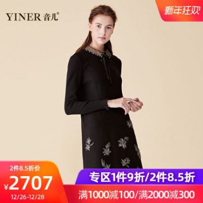 YINER Yiner 2018 mùa đông mới thời trang vá thêu tay áo dệt kim khâu cổ áo búp bê