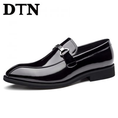 Giày nam DTN mới bằng da nam bằng sáng chế da Hàn Quốc xu hướng kinh doanh da sáng bóng cộng với nhung giày cưới Anh