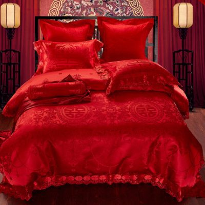 Bộ đồ cưới của Qi Tribute Satin Jacquard gồm bốn bộ đồ giường cưới bằng ren màu đỏ Mới cưới Bộ đồ giường sáu mảnh