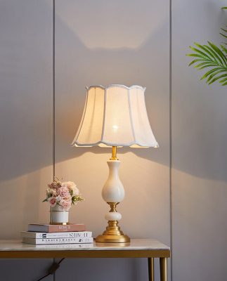 Đèn ngủ cạnh đồng phòng ngủ đèn bàn phòng khách phòng cưới đơn giản hiện đại trang trí sáng tạo đèn ấm áp