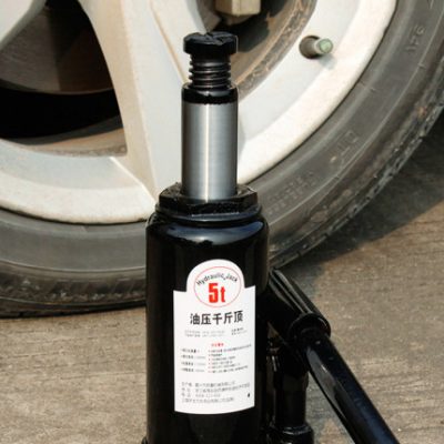 Great Wall Harvard H3 Lắp H5 Công cụ lắp trên xe Jack Off-road Xe dọc Jack cơ Jack