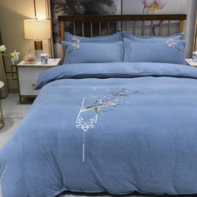 Sữa cashmere bốn mảnh dày mùa đông san hô lông cừu hai mặt lông cừu dày lông cừu Trung Quốc thêu giường