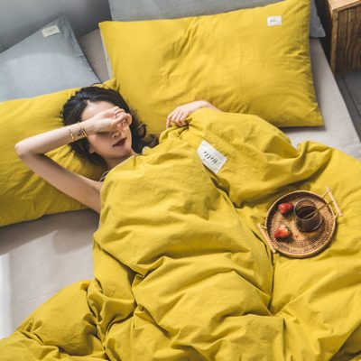 Mùa đông lưới màu đỏ giặt bông bốn mảnh bông cotton Bắc Âu trải giường chăn bông bao gồm bốn ba mảnh