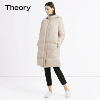 Lý thuyết của phụ nữ áo dài trùm đầu xuống i0905406