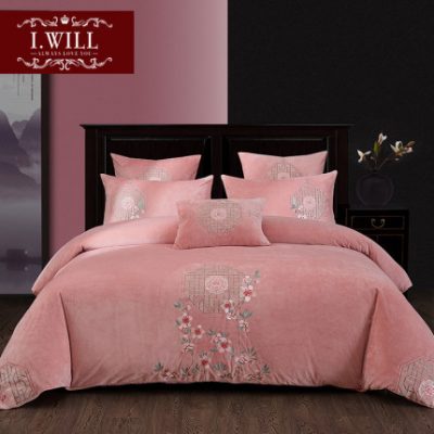 Bộ flannel bốn mảnh của lông cừu san hô dày cộng với nhung hai mặt mùa thu và mùa thu nhung mới Trung Quốc thêu hoa giường