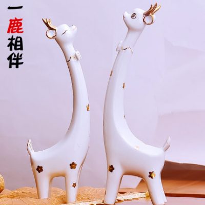 Cặp vợ chồng Sika Deer Phòng khách TV Nền trang trí tường Trang trí phòng gia đình mới Tủ rượu Ý tưởng trang trí gốm