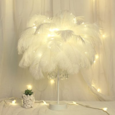 Đèn bàn phòng ngủ lãng mạn sáng tạo lông vũ gió cô gái ấm áp Giáng sinh trang trí mạng lưới đèn đỏ quà tặng đám cưới