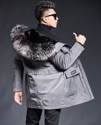 Lông xù và lông thú tất cả trong một người đàn ông khắc phục cổ áo lông cáo bạc trong chiếc áo khoác lông chồn dài 2019
