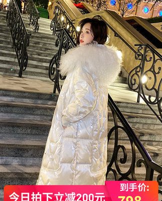 Giữa áo khoác dài màu trắng sáng bóng quần áo nữ 2019 mùa đông phong cách mới thủy triều thời trang lỏng lẻo trên áo khoác đầu gối