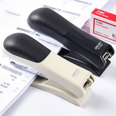 Máy dập ghim sinh viên mạnh mẽ cung cấp văn phòng trung bình cung cấp máy dập ghim thiết lập dày lớn có thể xoay lao động tiết kiệm chủ yếu
