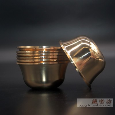 Bộ bí mật cung cấp nước bằng đồng thau vuông Tây Tạng Bộ 7 đáy phẳng cao 10cm Số 4 cho bát nước thánh cho hội trường Phật giáo