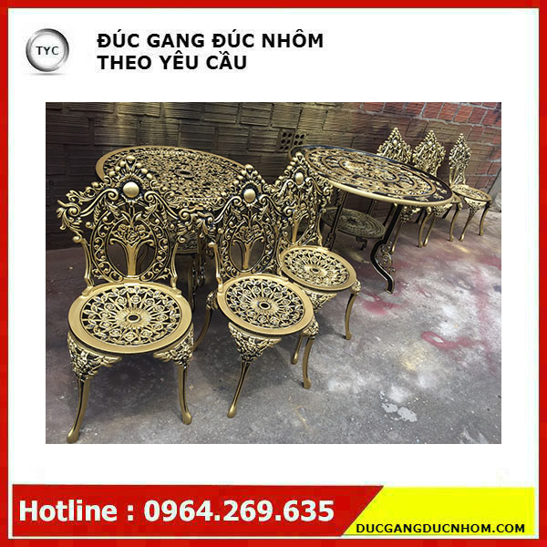 Ban-ghe-ban-cong-san-vuon-gang-duc-nhom-duc-1.jpg