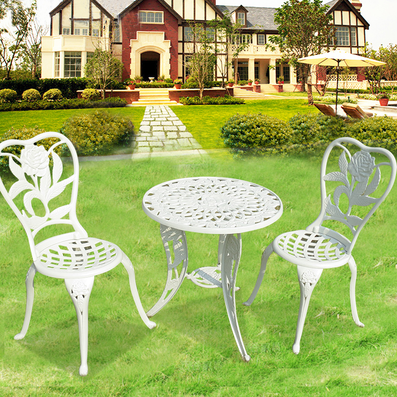 Hoa hồng thư giãn ngoài trời Bàn ghế nhôm đúc kiểu châu Âu ba mảnh ngoài trời sắt ngoài trời biệt thự sân vườn chống thấm bàn ghế ăn (4)