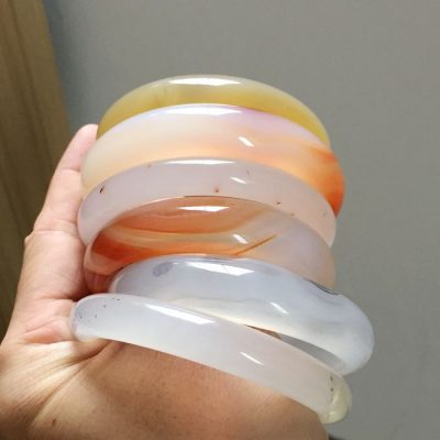 Vòng tay đá mã não đỏ tự nhiên Vòng đeo tay thời trang Chalcedony Quà tặng của phụ nữ cho bạn bè