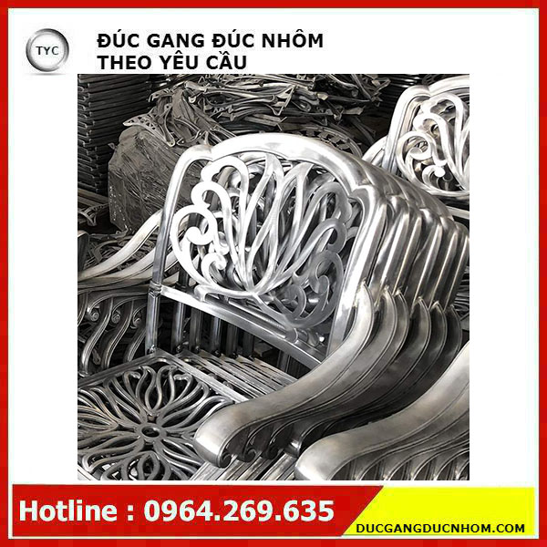 Ban-ghe-san-vuon-nhom-duc-027-3