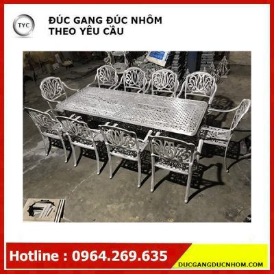 Bàn ghế sân vườn. Bàn ghế sân vườn 2m5