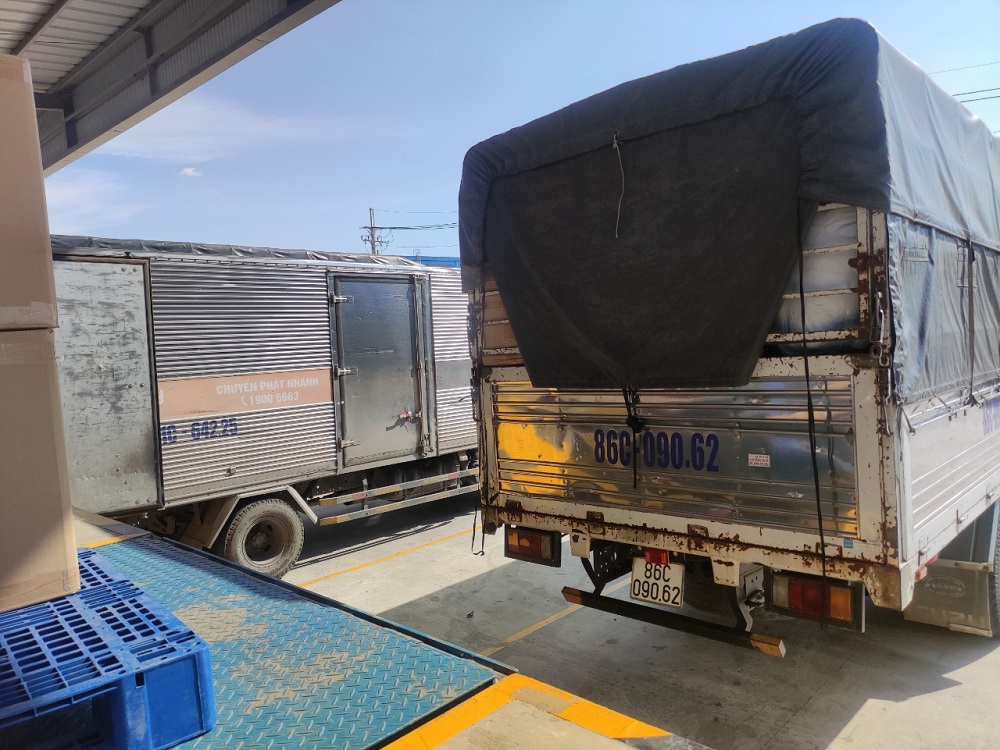 Vận chuyển hàng đi Campuchia giá rẻ 1