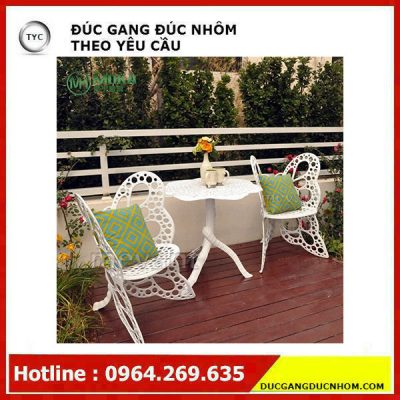 Bàn ghế nhôm đúc ngoài trời ngoài trời ban công sân thượng bàn ghế trẻ em màu trắng hình cánh bướm dễ thương.