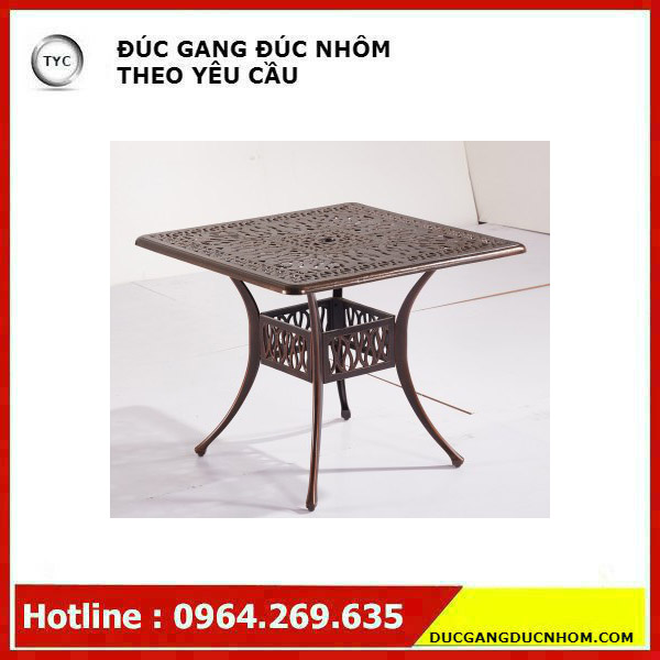 Ban-ghe-san-vuon-hinh-vuong.-Ban-ghe-nhom-duc-nhap-khau-3