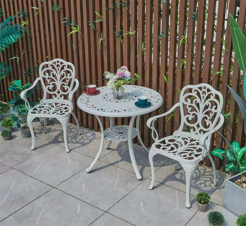 Bàn ghế nhôm đúc sân vườn ngoài trời lưới đỏ ban công lộ thiên sân ngoài trời bàn ghế nhôm đúc biệt thự toàn bộ nhôm ba năm bộ (2)
