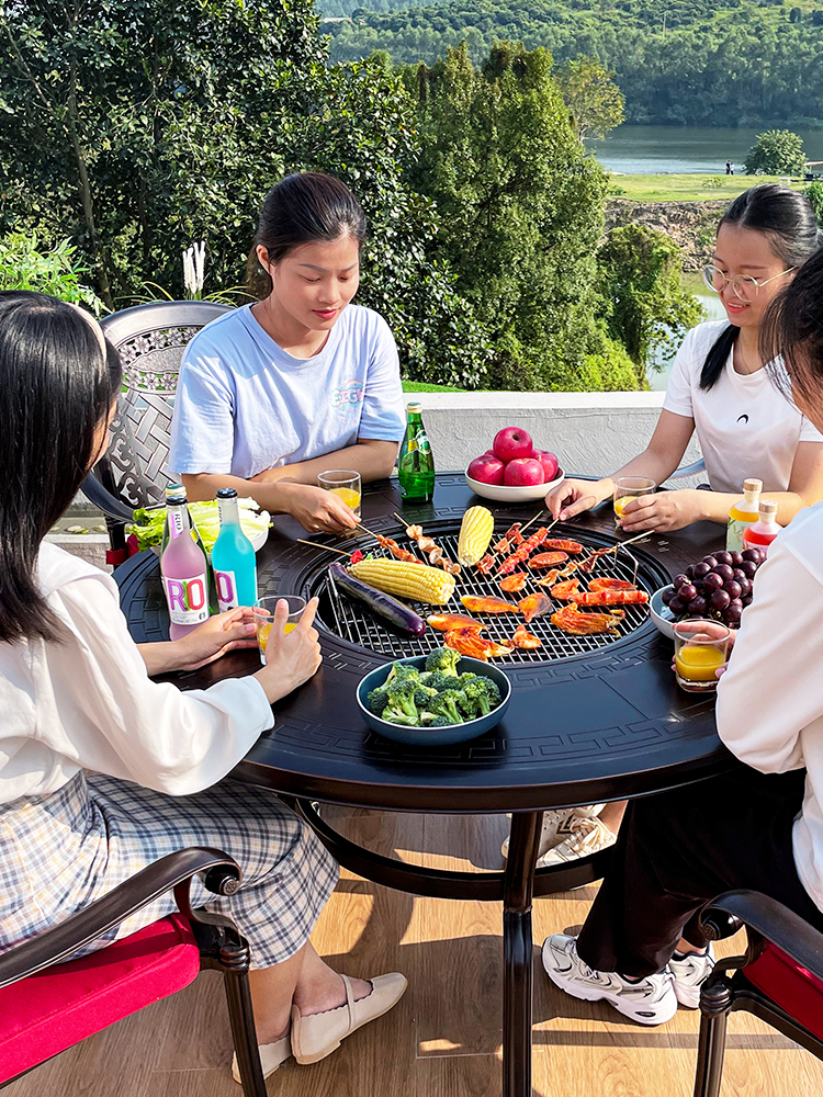 Bàn ghế tiệc nướng ngoài trời kết hợp sân thượng sân vườn bếp nướng điện than hoa bàn ghế sắt Châu Âu ngoài trời bộ nhôm đúc (4)