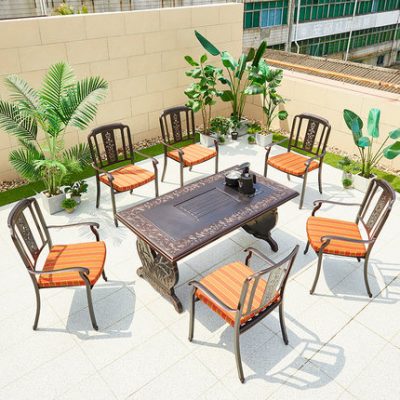 Bàn trà nhôm đúc cao cấp, kèm đệm ngồi.