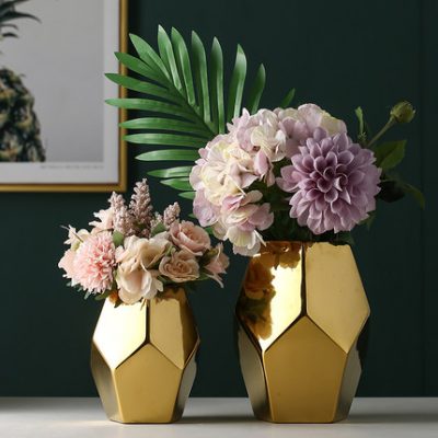 Cắm hoa phòng khách với trang trí gypsophila Hoa khô Bắc Âu Bình gốm vàng hiện đại tối giản sáng tạo trang trí nhà