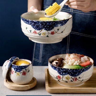 Bộ bát đĩa gốm sứ , phong cách Nhật Bản .