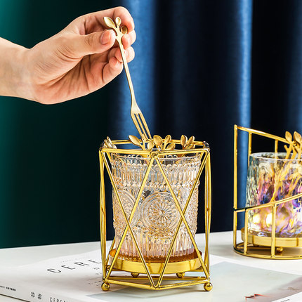 cốc+nĩa kèm khay đựng bày trí trong gđ (2)