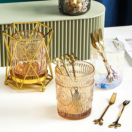 cốc+nĩa kèm khay đựng bày trí trong gđ (3)