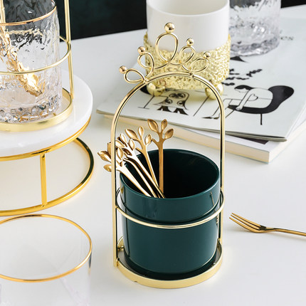 nĩa kèm cốc đựng (3)