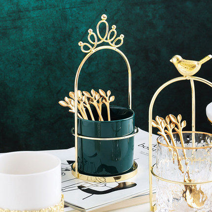 nĩa kèm cốc đựng (5)