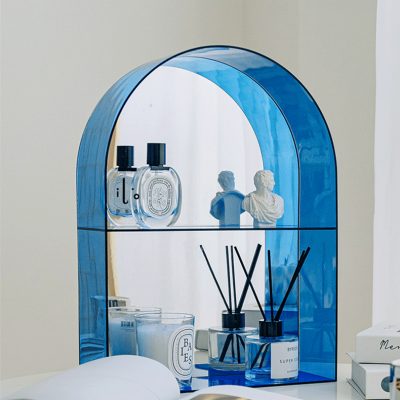 Kệ nhựa hình vòm để nước hoa, mỹ phẩm.