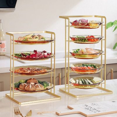 Khay đựng thức ăn nhiều tầng, đĩa trong suốt ánh nâu, gọn gàng, đẹp mắt.