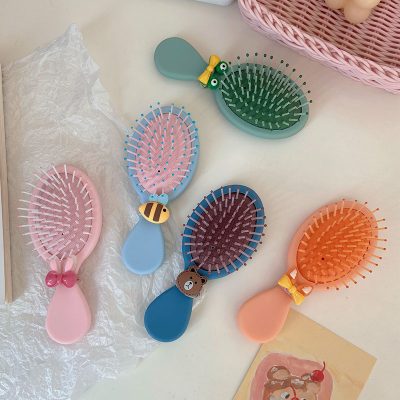 Lược chải tóc có đệm khí massage da đầu.