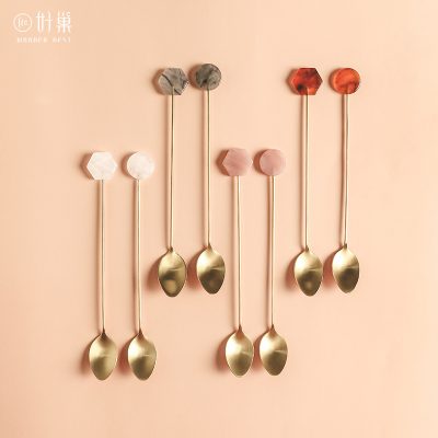 Thìa inox 304 màu vàng sang trọng, hoa tiết đầu cầm tay tinh tế sáng tạo.