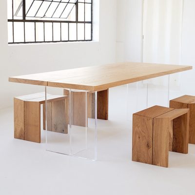 Bàn ghế gỗ nhập khẩu.