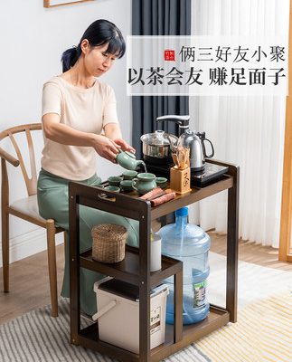 Bàn trà xe đẩy tiện lợi.