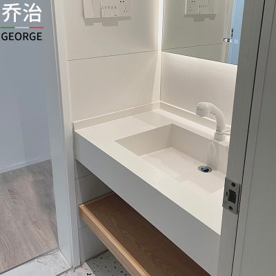 Bồn rửa mặt phong cách Nhật Bản, thành bệ rộng, chống bám bẩn.