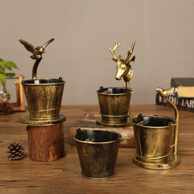 Gạt tàn thuốc phong cách Bắc Âu, làm từ sắt rèn, trang trí văn phòng.