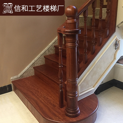 Biệt thự trong nhà Quảng Châu Gỗ rắn Cầu thang Lan can kính Lan can bằng sắt Ánh sáng sang trọng Đơn giản Châu Âu Mới Trung Quốc Tùy chỉnh