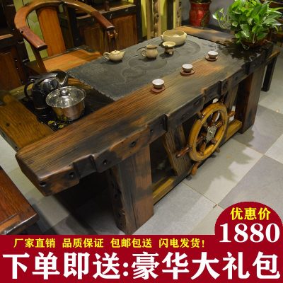 Bàn trà bằng gỗ tàu cũ nhập khẩu.